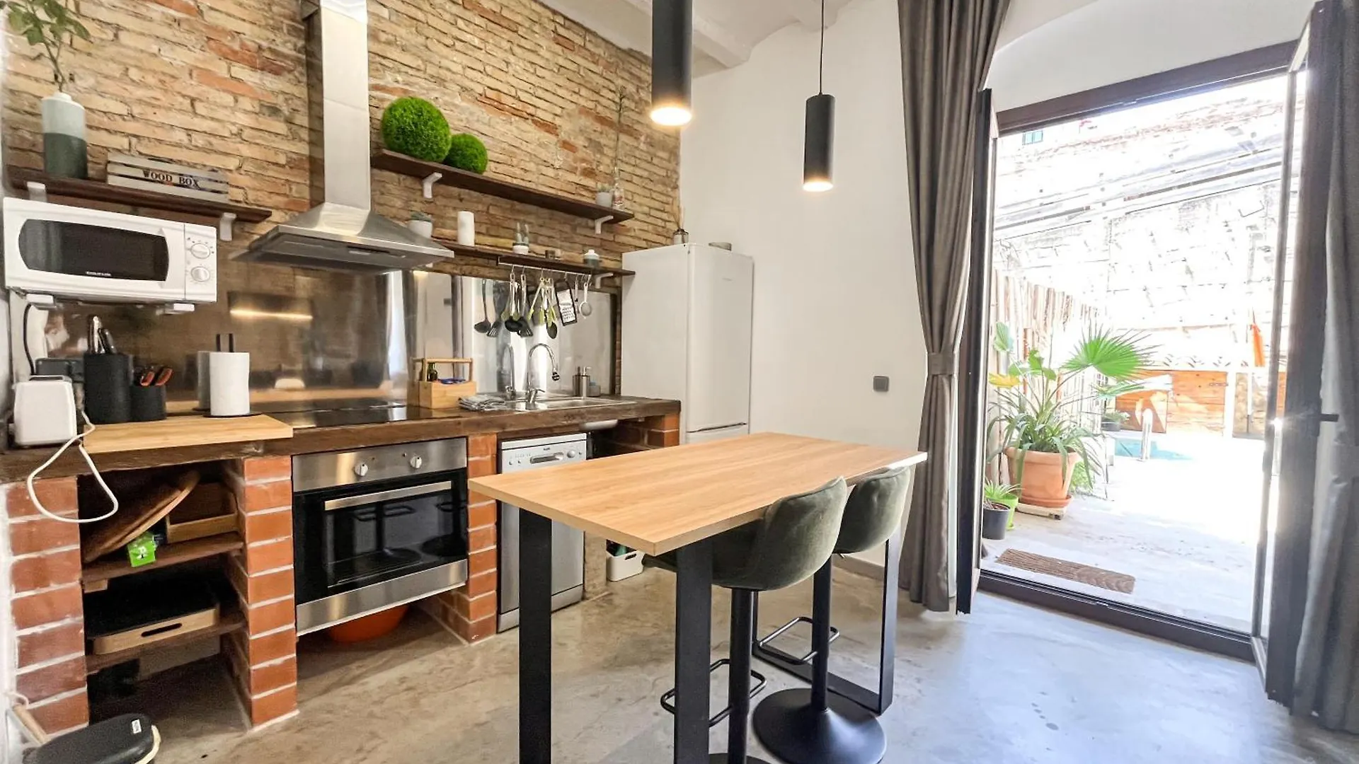 Apartment Aptw Pool In Heart Of Old Town Girona